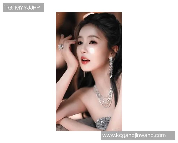 白鹿与足球明星的完美结合打造独特个性壁纸欣赏体验