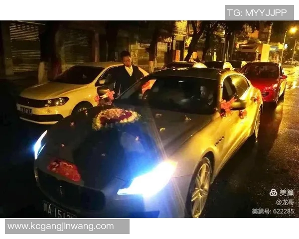 足球明星们的奢华婚礼盛典揭秘与浪漫瞬间回顾 足球明星们的奢华婚礼盛典揭秘与浪漫瞬间回顾