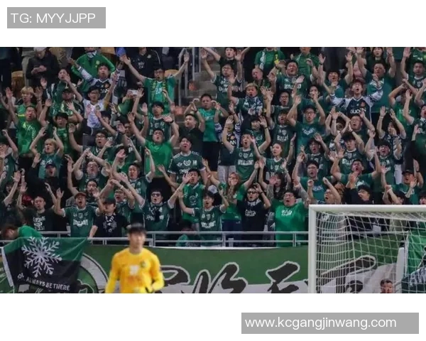 足球明星是否曾到呼和浩特参与友谊赛引发球迷热议 足球明星是否曾到呼和浩特参与友谊赛引发球迷热议