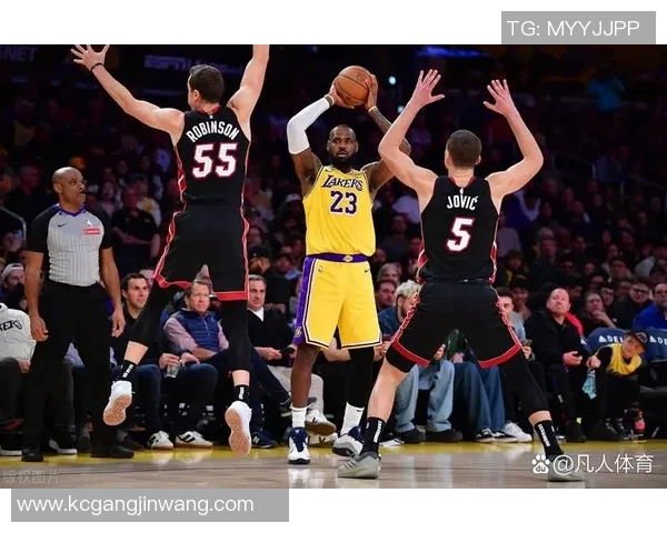 湖人对决热火精彩直播回顾与赛后分析尽在这里 湖人对决热火精彩直播回顾与赛后分析尽在这里