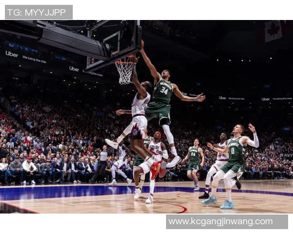 火箭队与雷霆队激战四月十日谁能在季后赛争夺中占得先机 火箭队与雷霆队激战四月十日谁能在季后赛争夺中占得先机